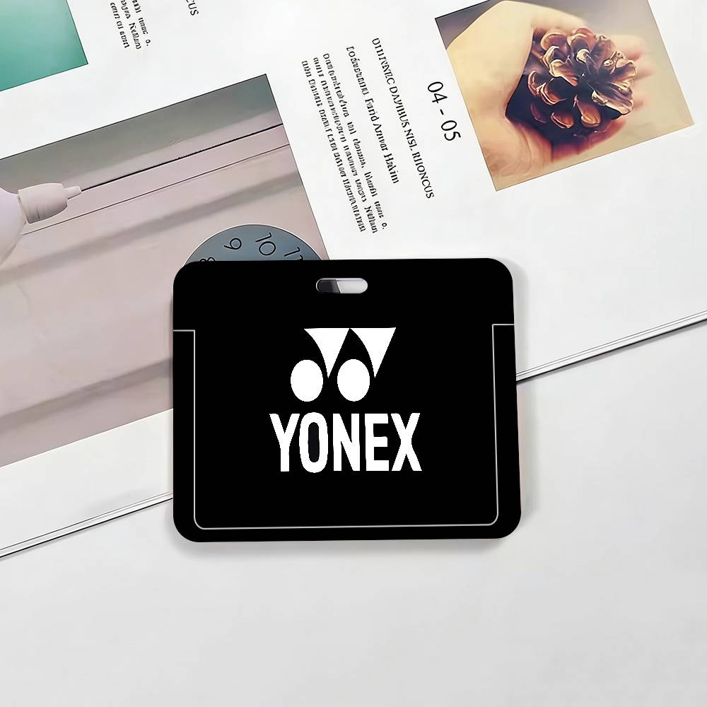 حافظة بطاقات الائتمان والهوية  - مراجعة Badminton Yonex وسعره