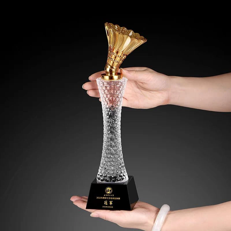 كأس رياضي مخصص للريشة الطائرة  - مراجعة Badminton Europe وسعره