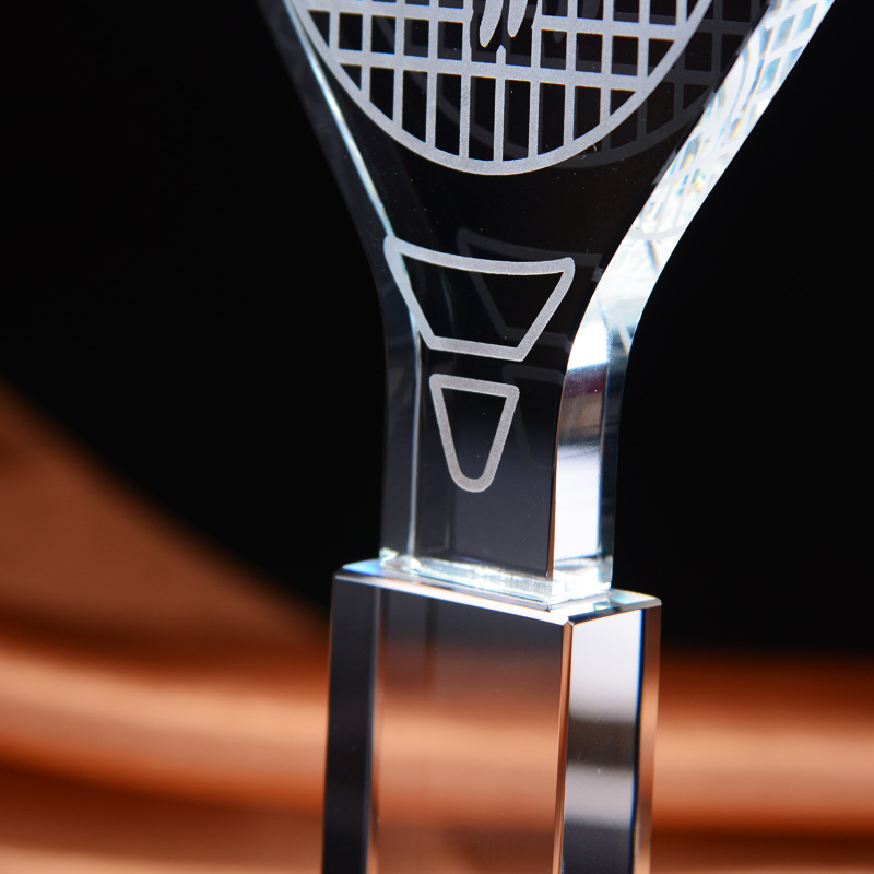 تخصيص كأس كريستال الريشة تنس ا - مراجعة Badminton Europe وسعره